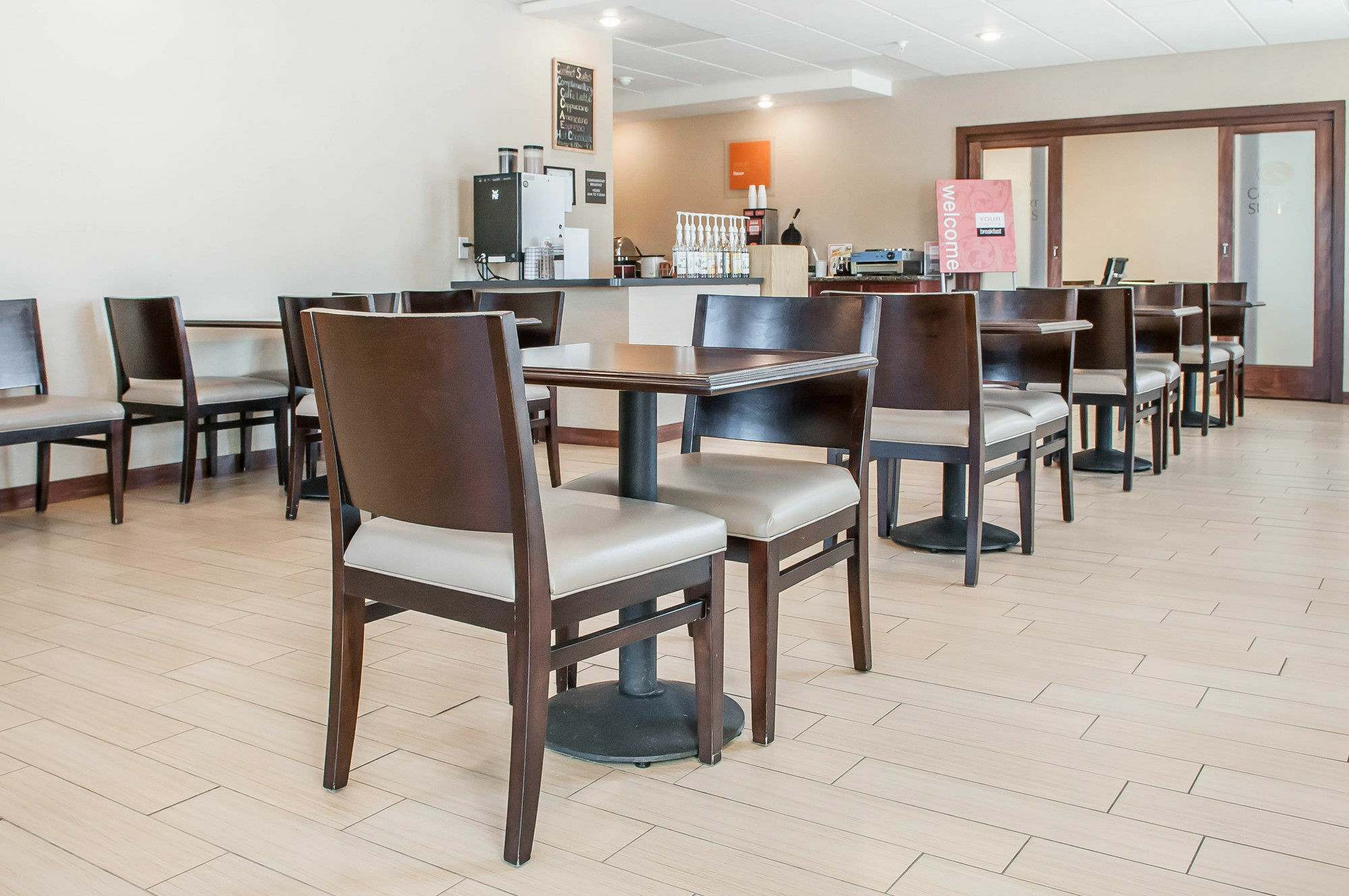 Comfort Suites Farmington Bagian luar foto