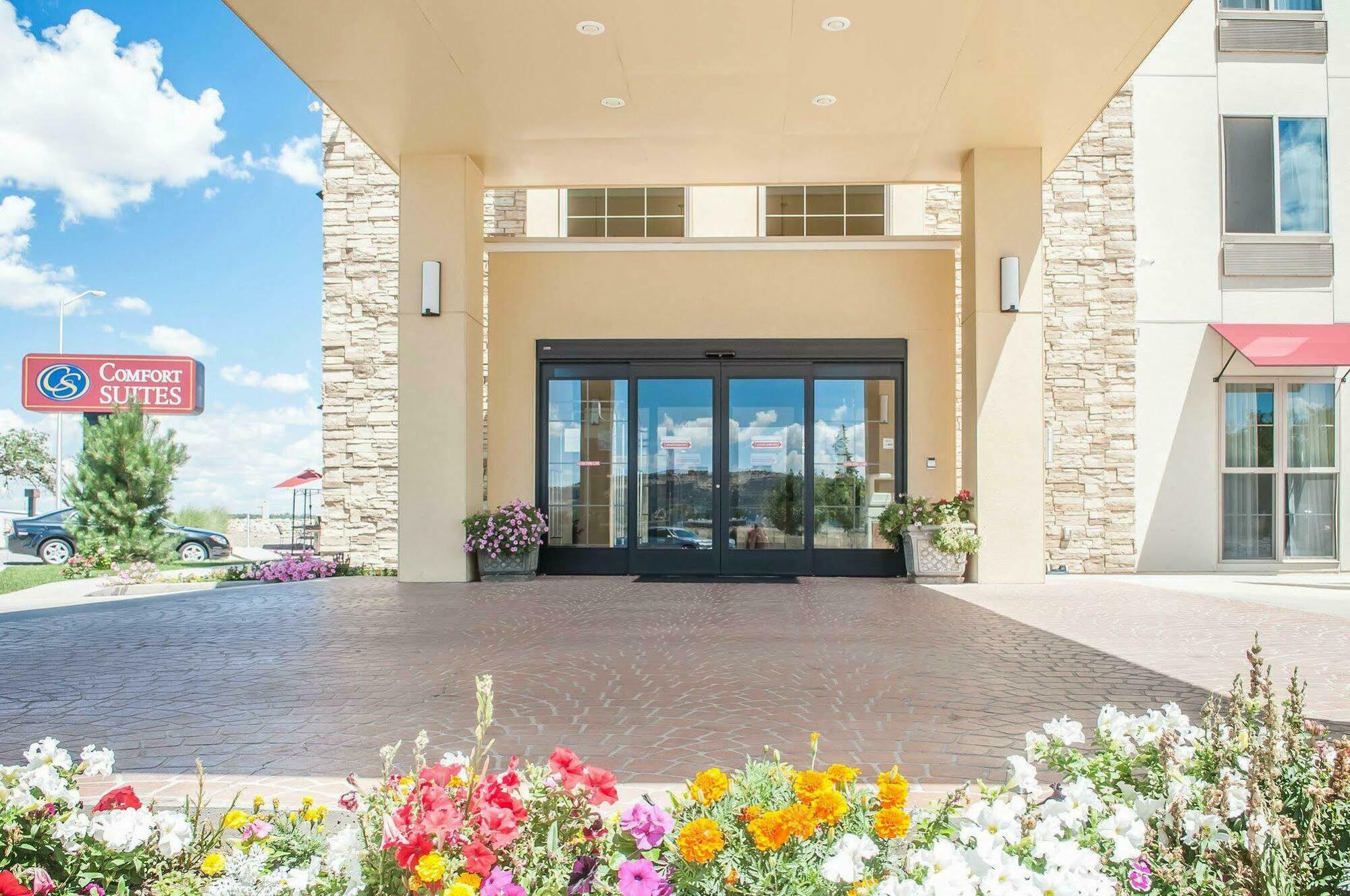 Comfort Suites Farmington Bagian luar foto